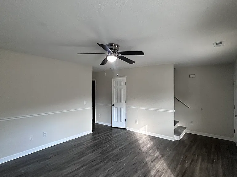 9894 Bettis Estates Ln — Photo 2