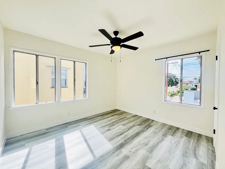 Hayworth439 — Photo 6