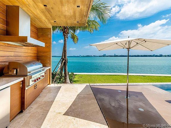5th image of 321 E Dilido Dr #321