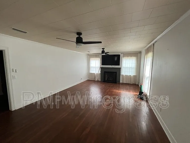 106 Highland Dr — Photo 9