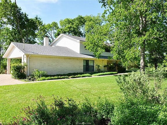 2nd image of 7012 Wood Oaks Dr