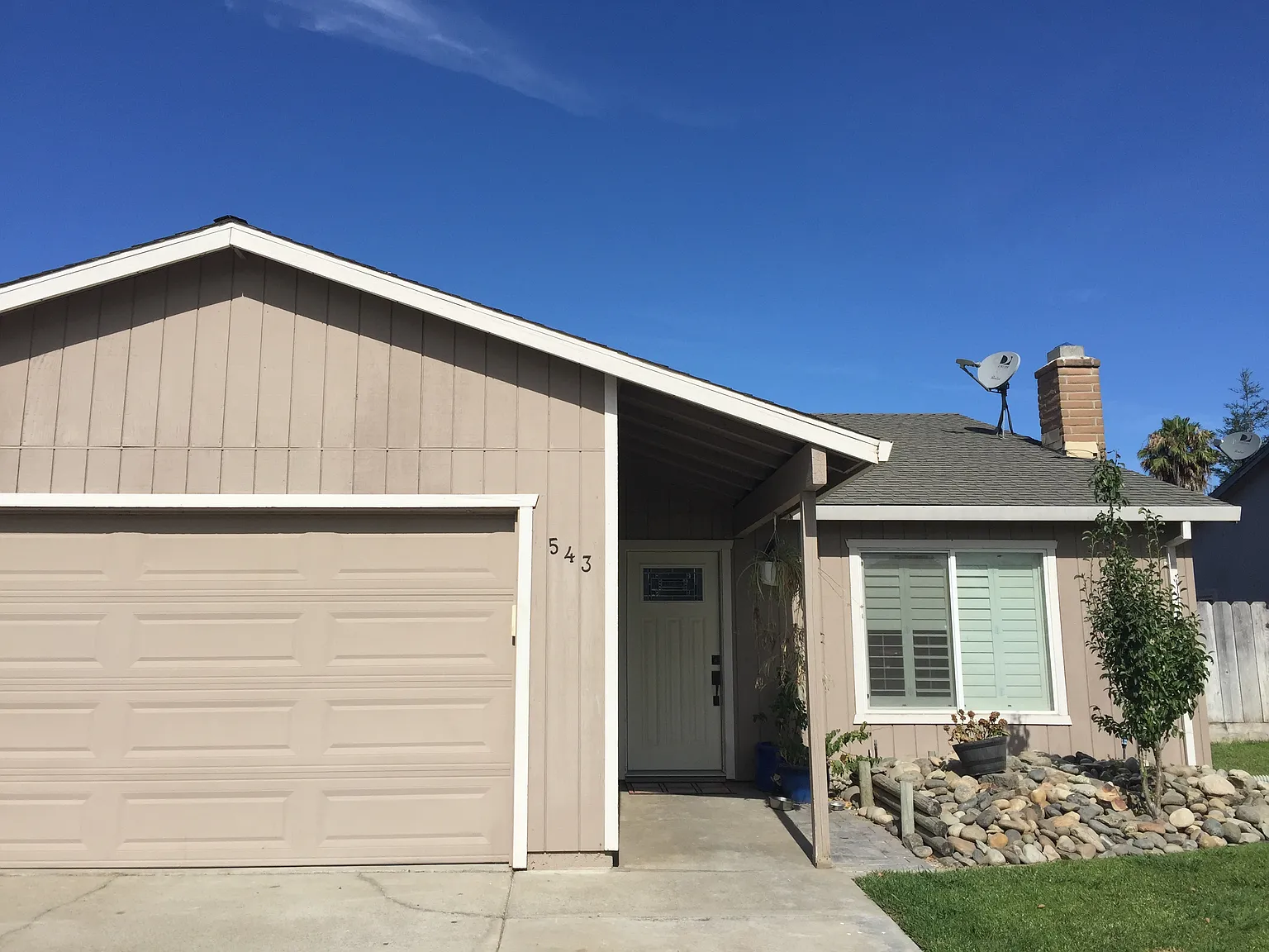 543 S Denise Dr photo 1