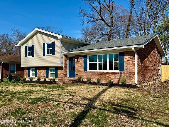 3rd image of 9801 Gateway Dr