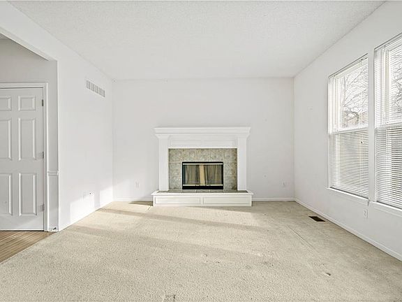 4th image of 15691 S Blackfoot St