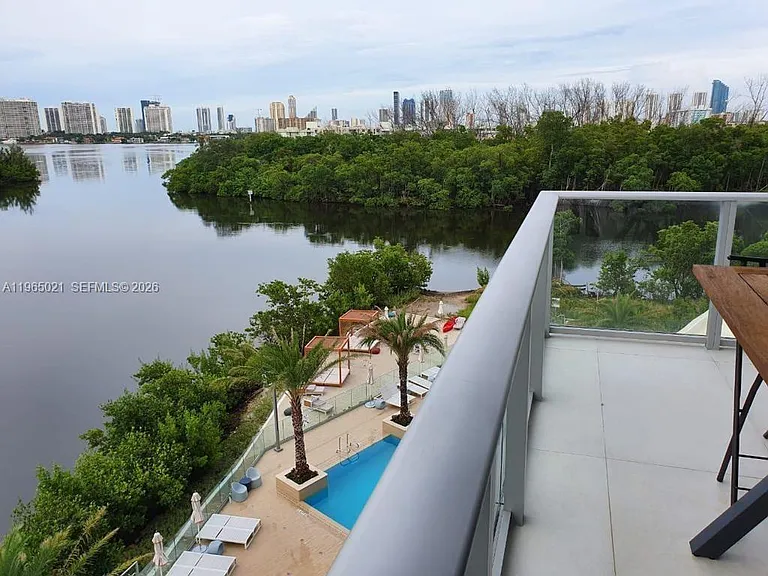 16385 Biscayne Blvd #507 — Photo 13