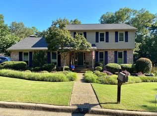 9 Coventry Ln, Little Rock, AR 72212