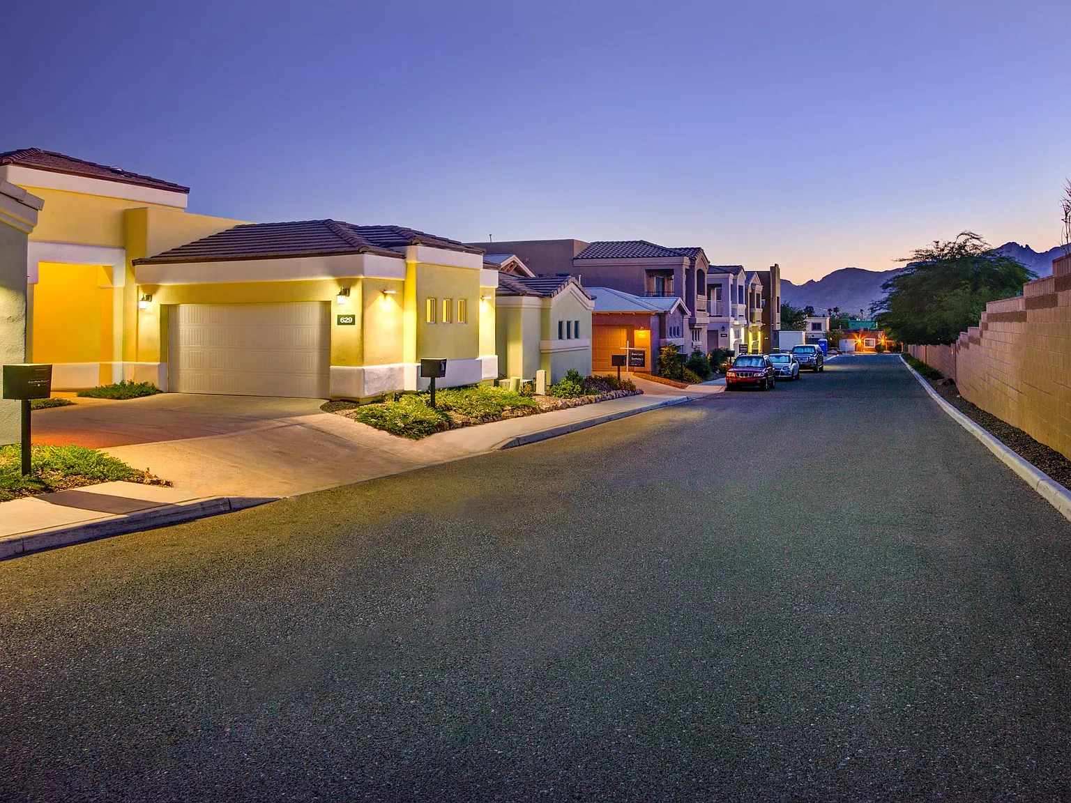661 N Encanto Village Way — Photo 2