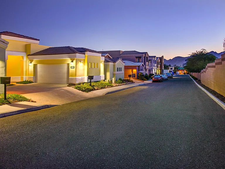 661 N Encanto Village Way — Photo 2