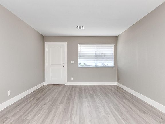 4th image of 602 E Vista Del Cerro Dr