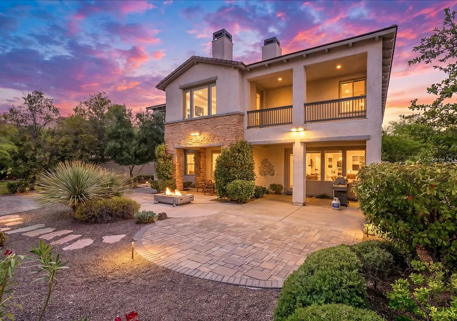 Country Club Living in 5-Bedroom Estate on the 12th Hole — Photo 1