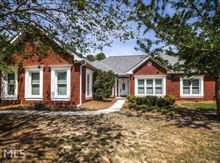 435 Grove Ridge Dr, Loganville, GA 30052