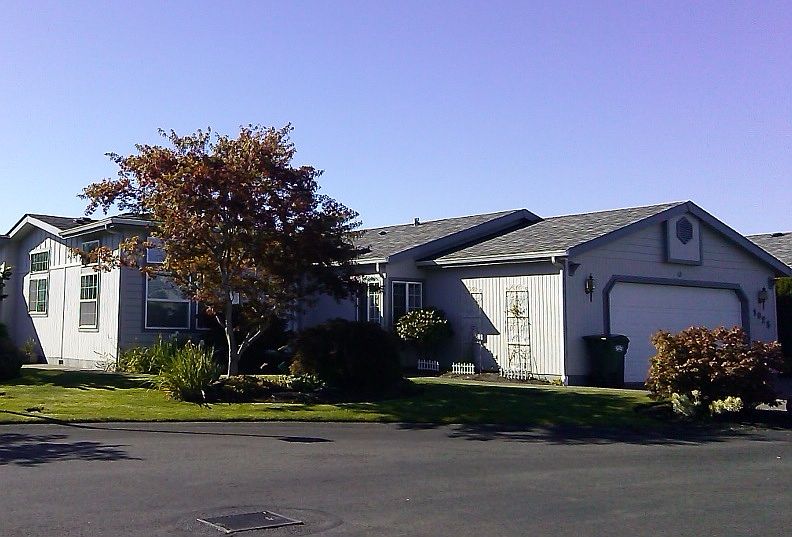 1st image of 1925 Sorrel Ln SE #114