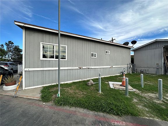 2nd image of 6656 Rosecrans Ave Space N26