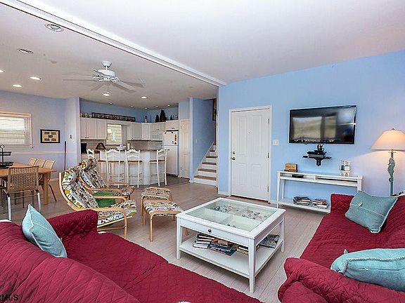 2nd image of 4521 Central Ave #1