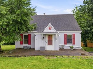 3236 Central Dr, Finleyville, PA 15332