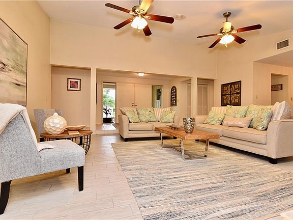 3rd image of 335 Cypress Creek Cir