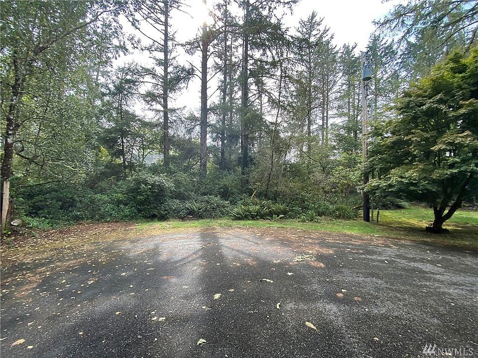 1st image of 846 Chaco Ct SE