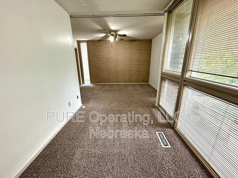 1631 N 109th Plz — Photo 44