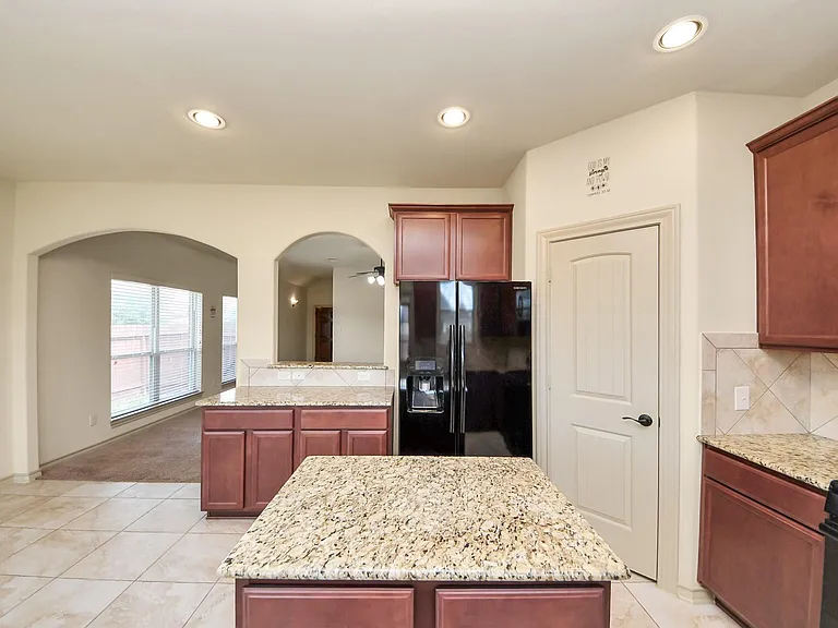 1902 Argos Dr — Photo 24