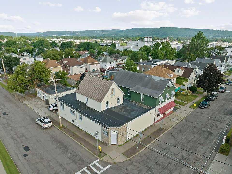 1st image of 128 Squires Ave