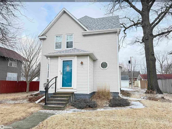 114 4th St SE, Hampton, IA 50441