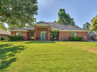 4804 Crystal Lake Rd, Norman, OK 73072