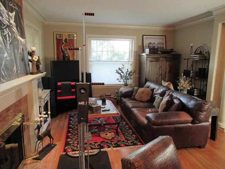 1016 N Lafayette St — Photo 11
