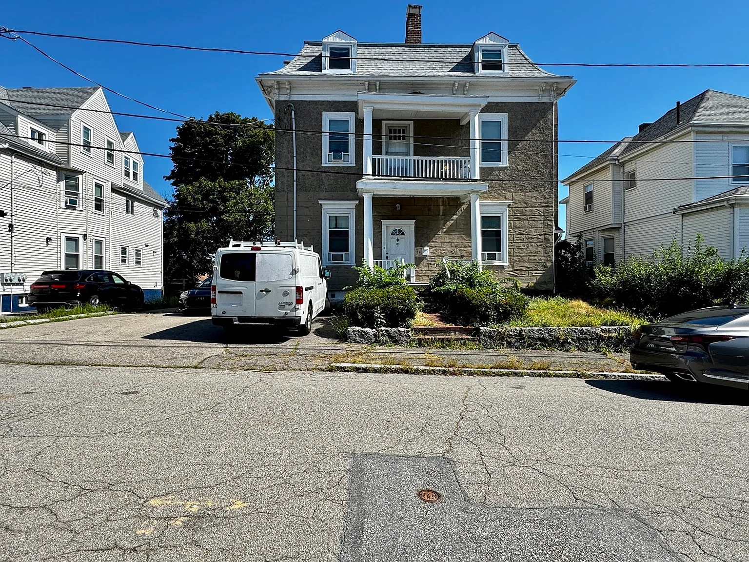 2 bed, 1.0 bath, 1071 sqft, $2,500 — Photo 1