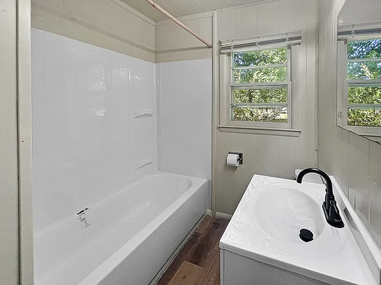 1907 NW Lindy Ave — Photo 14