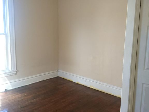 3rd image of 1025 Douglas St NW #1
