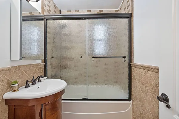 Sold by Keystone Realty USA Corp | media 22