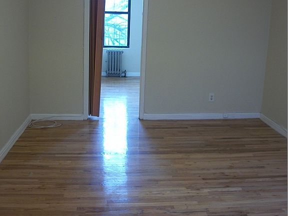 3rd image of 4139 52nd St APT 12