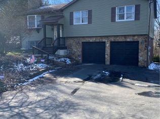 4418 Ellwood Rd, New Castle, PA 16101