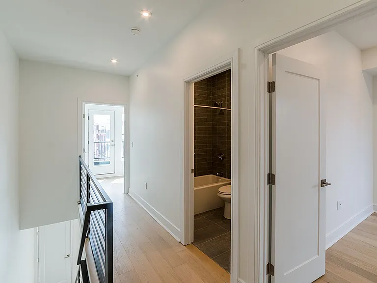 125 South Street — Photo 12