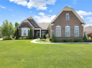 9055 Branch View Dr, Indianapolis, IN 46234