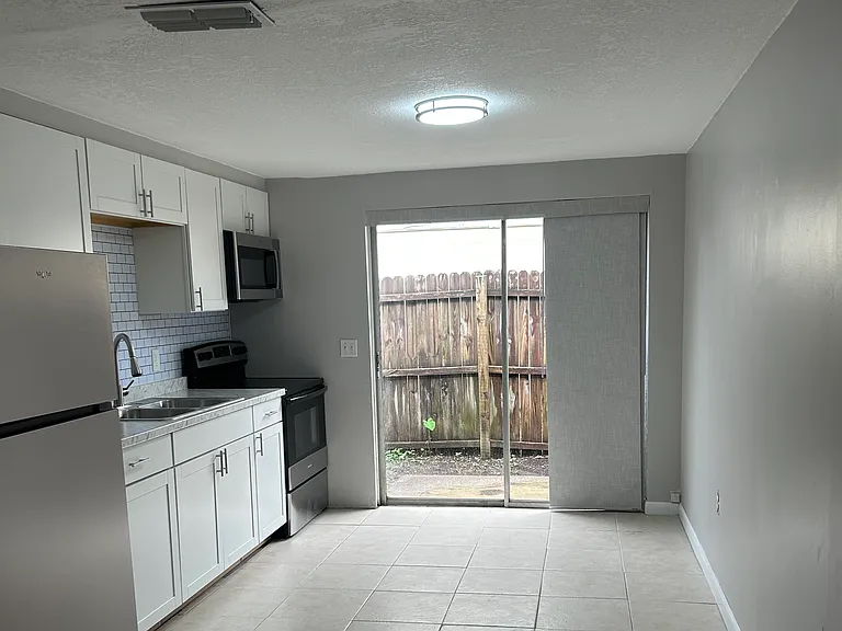 5844 Gulf Dr — Photo 4