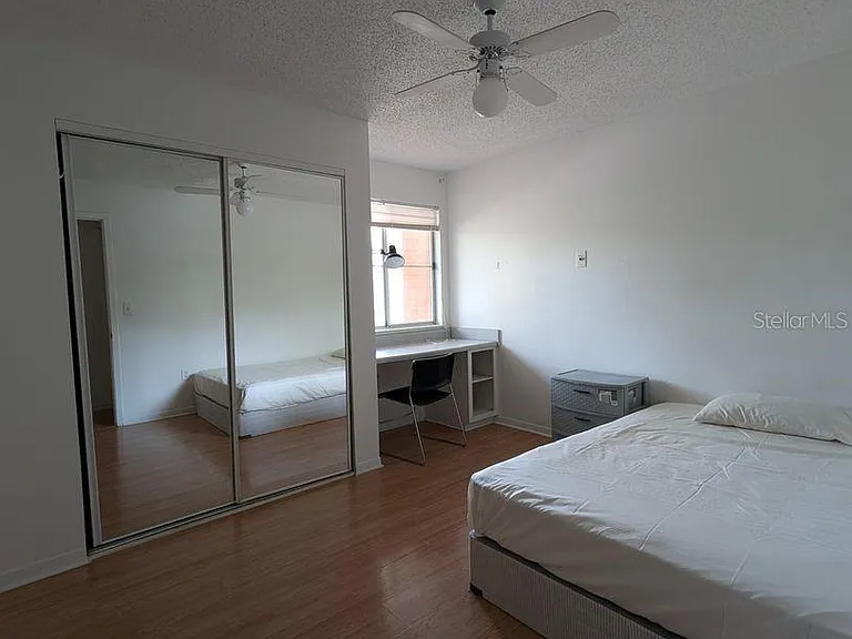 2601 SW Archer Rd #203 — Photo 5