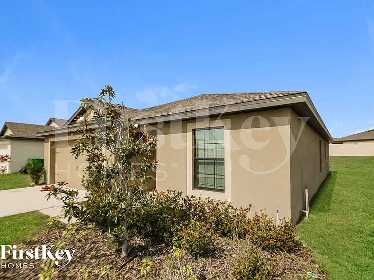 1544 Swan Lake Cir — Photo 2