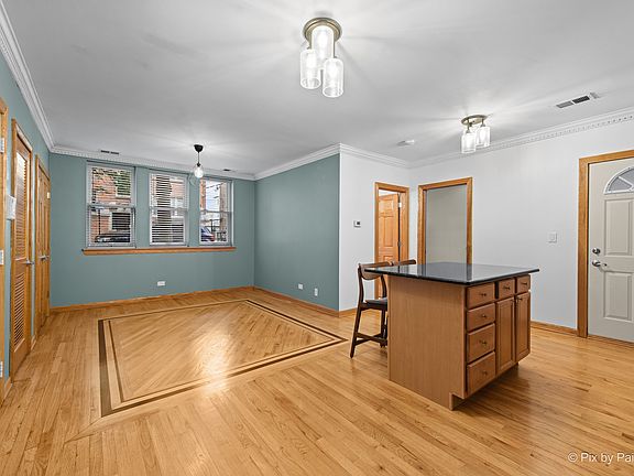 3rd image of 3538 W Ainslie St APT G