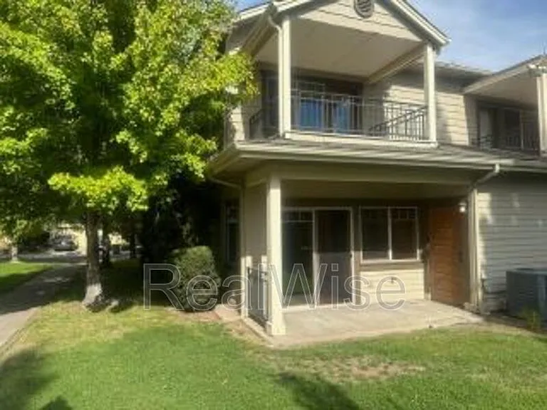 1709 Softwood Way — Photo 3