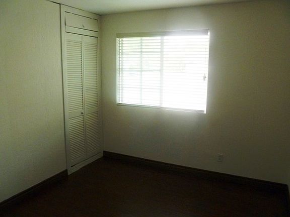 4th image of 8354 Sylmar Ave