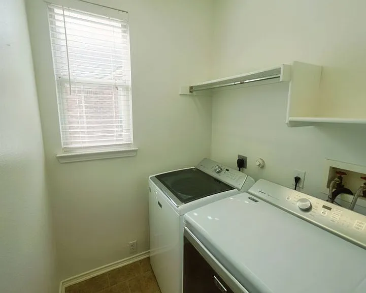 4736 Green Bluff Dr — Photo 28