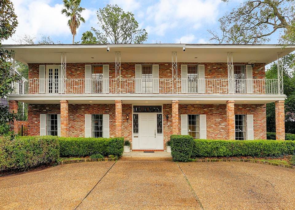 1st image of 2345 Claremont Ln