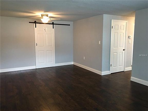 3rd image of 3701 Oxford Dr