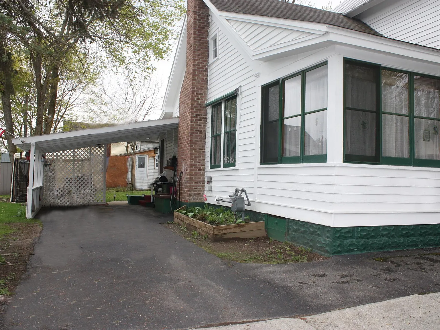 2 bed, 1000 sqft, $1,740 — Photo 2