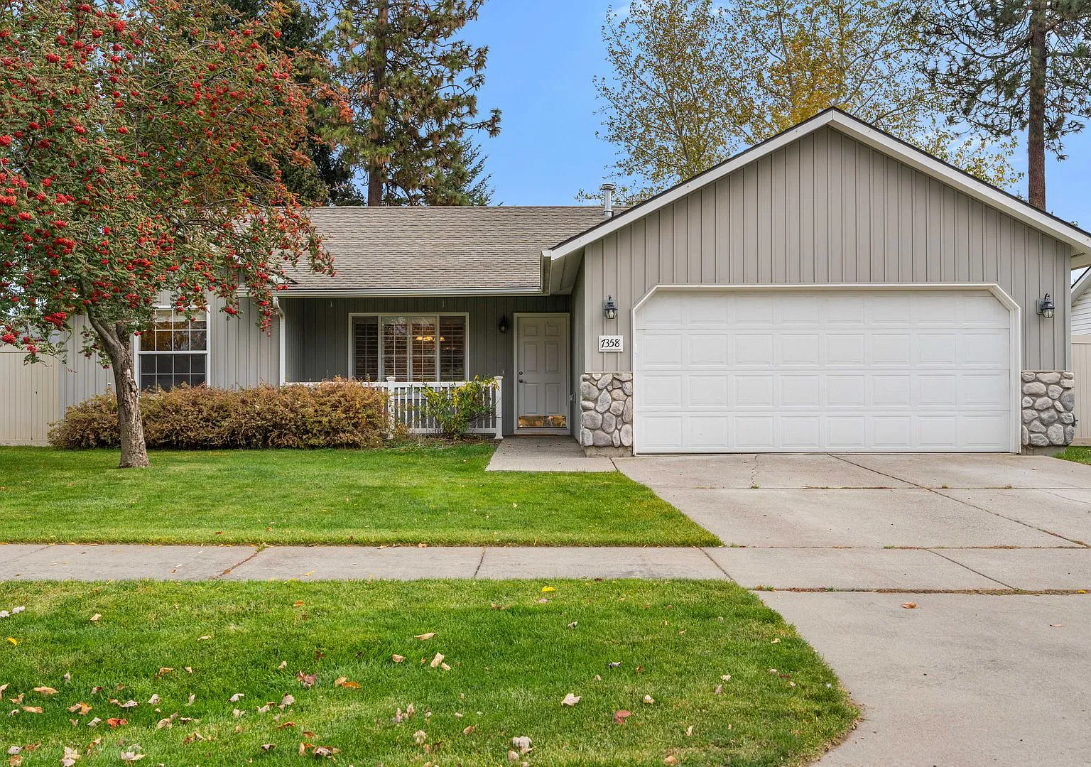 Beautiful 3-Bedroom Home In Legacy Place Coeur D'Alene! — Photo 1