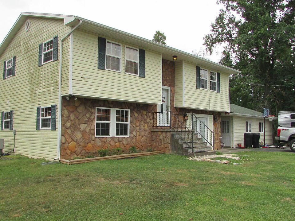 1st image of 234 Roosevelt Ave