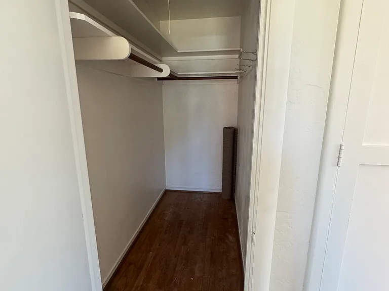 226 E Vine St #11 — Photo 14