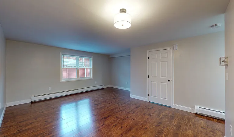 569 Center St — Photo 6
