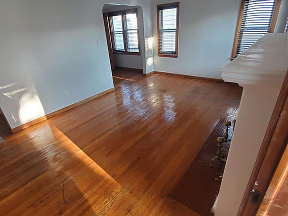 2nd image of 6228 Kenilworth St